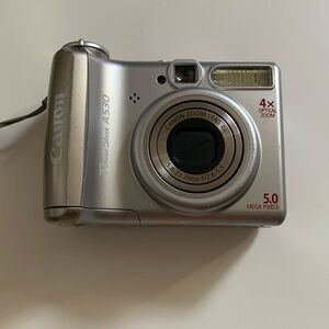 Canon PowerShot A550 Digital Camera - Silver